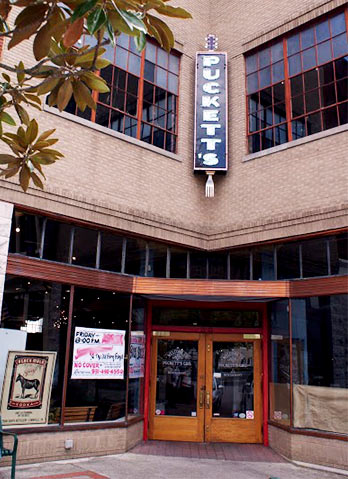 Puckett's Grocery & Restaurant: Columbia - Columbia, Tennessee