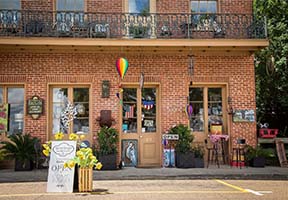 Silver Street Gallery and Gifts - Natchez, Mississippi