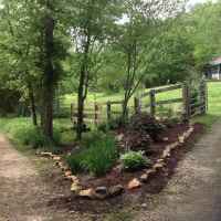 Private driveway to the cabin.