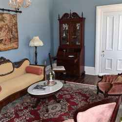 The Magnolia Suite - Second Level - 1 King Sized Bed, Separate Parlor - Private Bathroom