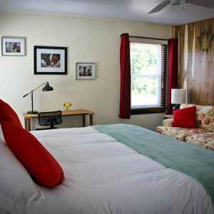 Master Room - king size bed