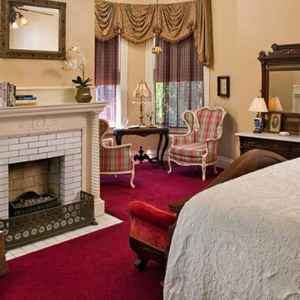 Gallery Suite (1893 Queen Ann Victorian Main House)