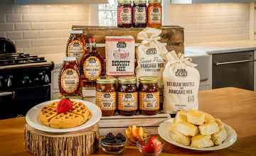 Take home a taste of the Loveless Cafe with southern food and gifts from Hams & Jams Country Market.