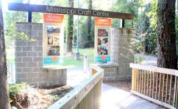 End of boardwalk trail - entrance to the Mississippi Craft Center. 