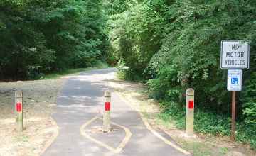 Parkway Information Cabin site access to Multi-Use Path at milepost 102.4.