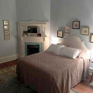 Spacious Guest Room with a Queen Size Bed